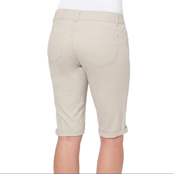 Democracy Ab solution Bermuda Shorts in Flax Beige size 6 - Picture 2 of 6